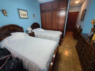 Flat  Calle gregorio fernández
