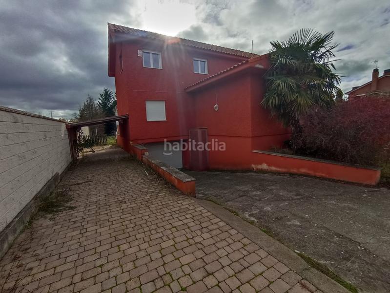 Foto 5d8c2f24-2a1f-4737-b712-b806a9b36561. Chalet avec parking piscine dans Simancas