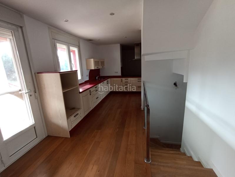 Foto 6034cb8e-2816-424c-80b5-bb5355bd30d0. Chalet avec parking piscine dans Simancas