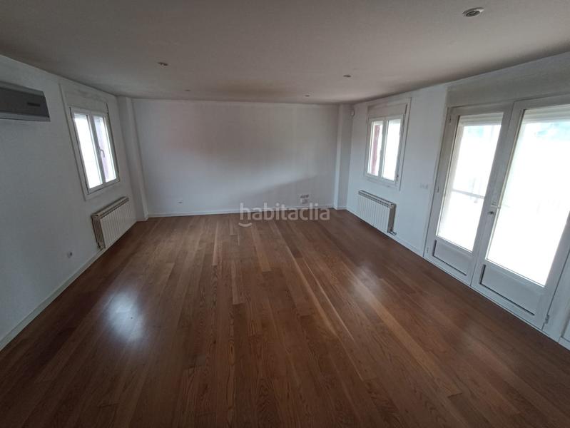 Foto a713d834-336d-4849-a4aa-8b443858550f. Chalet avec parking piscine dans Simancas