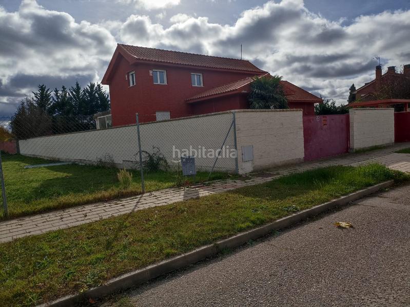 Foto c3257a43-e3b0-4f13-ba00-56e1cb0f1c0f. Chalet avec parking piscine dans Simancas