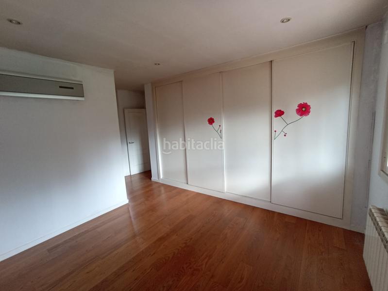 Foto d73b5fab-b1f2-46e1-bdf6-49dc4e5d556e. Chalet avec parking piscine dans Simancas