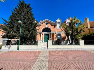 Xalet  Calle rigoletto. Chalet a la venta en urbanización fuente berrocal