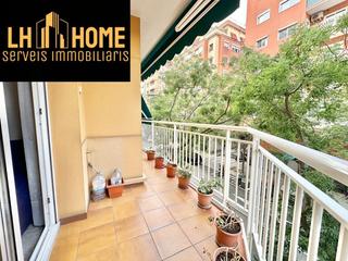 Pis  Calle riera blanca. Amplio y luminoso piso en sants  badal con excelente ubicación