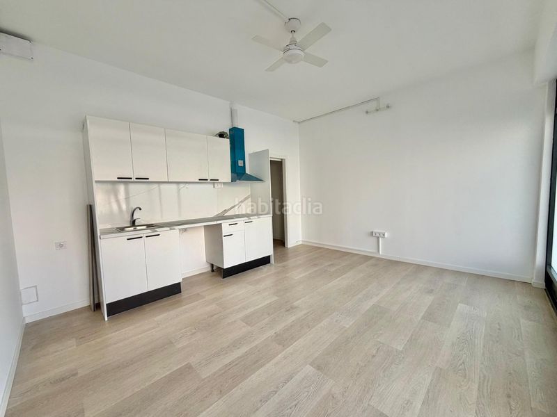 Foto 50effe85-e4eb-4a4a-b808-601c36b3ab39. Loft a La Gavarra Cornellà de Llobregat