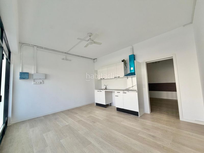 Foto 663792d0-7e70-4ade-a076-51f748f22a9c. Loft a La Gavarra Cornellà de Llobregat