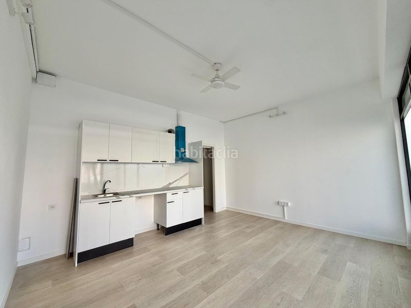 Foto c677dc7e-a249-4469-9a7e-765f6ee483ee. Loft a La Gavarra Cornellà de Llobregat