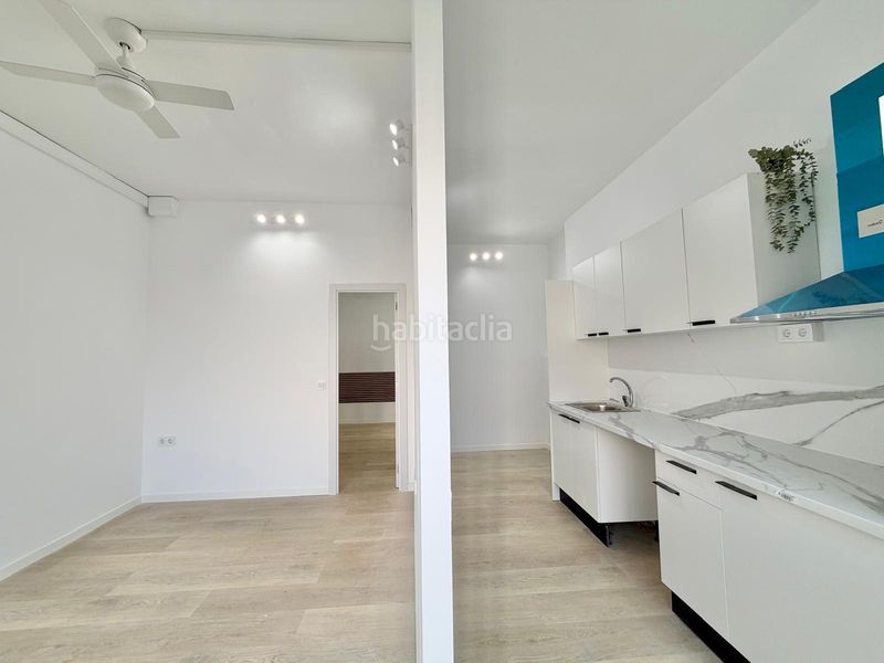 Foto e16876a5-97f6-4da1-a01c-a1f3a2c9264d. Loft a La Gavarra Cornellà de Llobregat