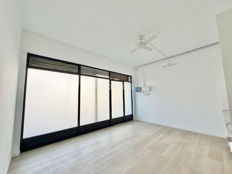 Foto f2933659-2909-46b4-80fb-eddf55491526. Loft a La Gavarra Cornellà de Llobregat