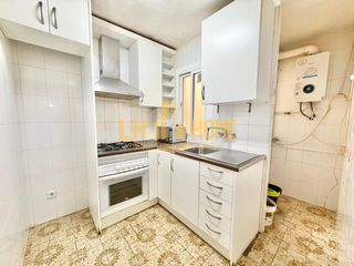 Appartamento in Pubilla Cases. Piso en lhospitalet de llobregat