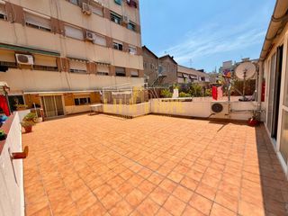 Piso  Calle rosell de. Amplio y luminoso piso en santa eulalia, hospitalet de llobregat