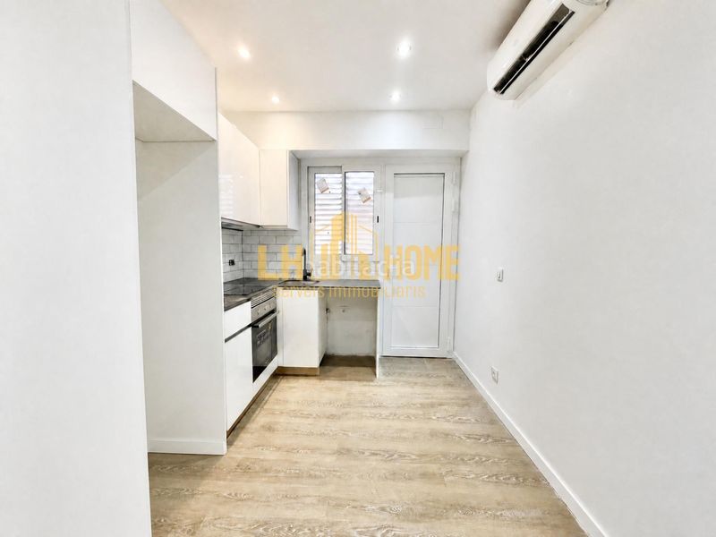 Foto 06e1d5ab-d739-47a3-8baa-bce6eb5c5332. Loft a La Bordeta Barcelona