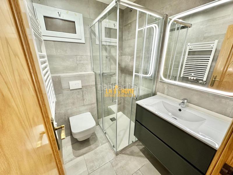 Foto 327c540d-e89a-4529-a816-74b137b3a099. Piso  en venta en Sant Josep, centro, 4 dormitorios. en Hospitalet de Llobregat (L´)