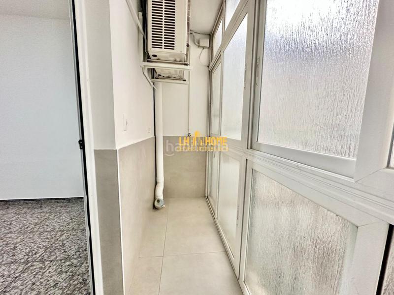 Foto bad2069a-3ded-4151-859b-56ec9c6fe64e. Piso  en venta en Sant Josep, centro, 4 dormitorios. en Hospitalet de Llobregat (L´)
