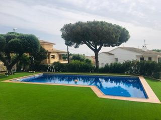 Casa a Fenals. Casa de 495m2