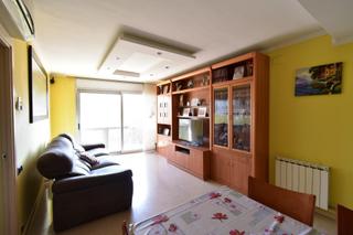 Appartement  Carrer d'oristà. Piso seminuevo