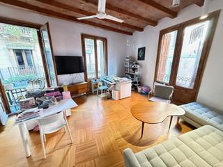 Appartamento  Carrer de julià portet. Piso en finca regia con 6 balcones