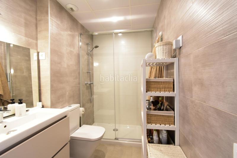 Foto dd86b6bc-82d7-4e93-82cd-9bb88b9e5903. Piso vista al mar en La Catalana Sant Adrià de Besòs