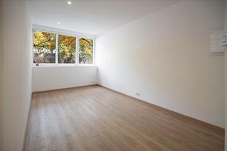 Planta baja en Paral.lel 17. Piso de lujo con vistas a los jardines de baluarte, ubicación y