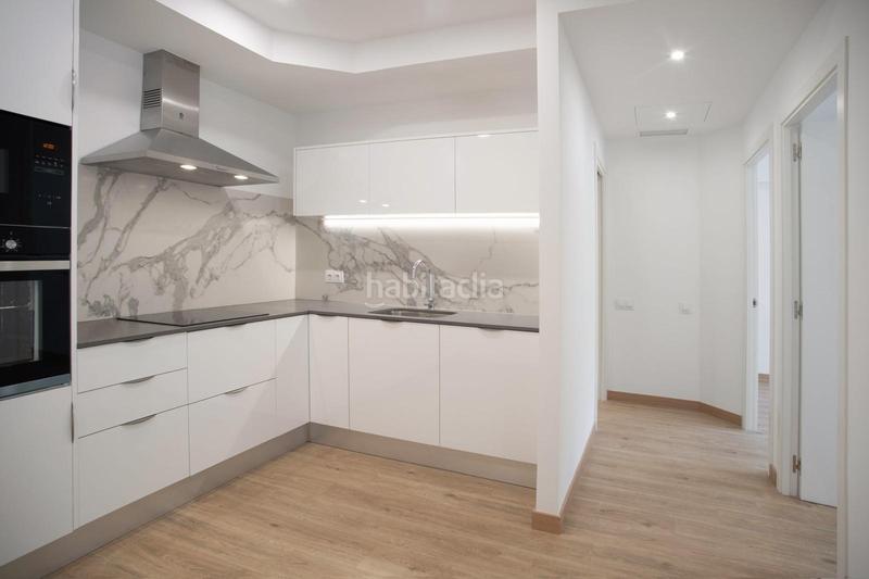 Foto 9c5bd6e8-c934-4ee5-9d84-05e173f7aeac. Planta baja en paral.lel 17 piso de lujo con vistas a los jardines de baluarte, ubicación y confort excepcionales en Barcelona