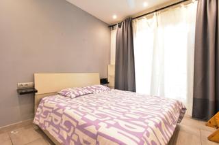 Piso  Calle lepant. Elegante apartamento reformado en el corazn de barcelona, a pas