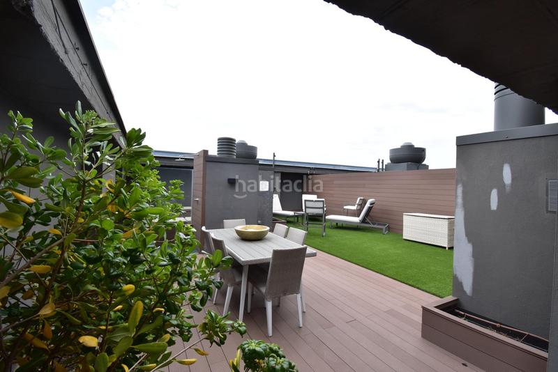 Foto f8ebfb79-0941-4ba5-8140-53551cb21076. Alquiler piso ático con solarium y vistas espectaculares en Barcelona