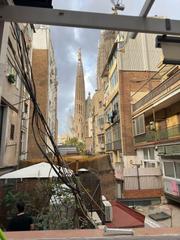 Pis  Carrer sardenya. Exclusivo piso reformado con terraza y vistas a la sagrada famil