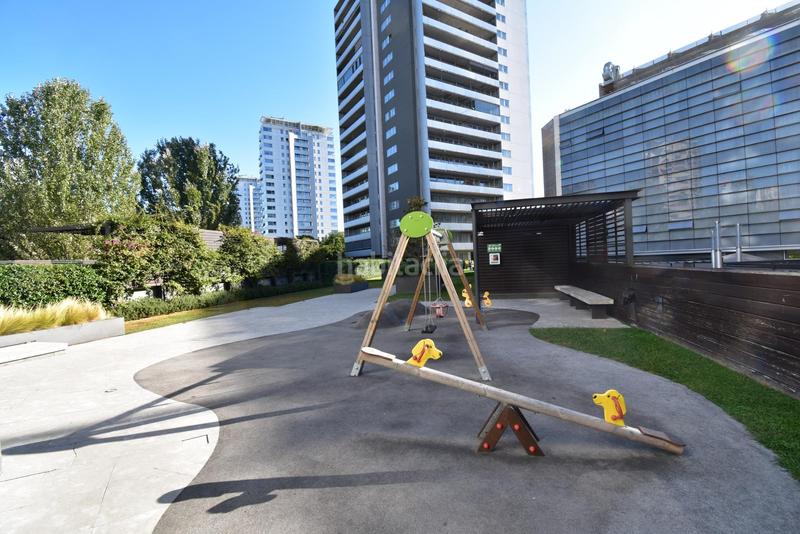 Foto 2f791c1f-9145-4422-8aa2-a669b5376434. Lloguer pis amb aparcament piscina a Diagonal Mar i el Front Marítim del Poblenou Barcelona
