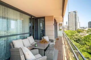 Piso  Carrer de la selva de mar. Espaciosa vivienda en illa del bosc