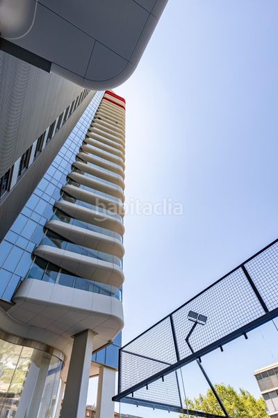 Foto cfdd0824-add4-43af-8e5e-fbc41c3d2d12. Pis amb aparcament piscina a Diagonal Mar i el Front Marítim del Poblenou Barcelona