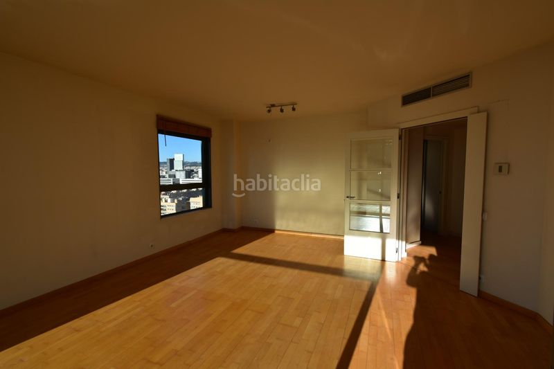 Foto c1edd8ea-6ecf-48a0-8179-dfe3efe98b97. Pis amb aparcament piscina a Diagonal Mar i el Front Marítim del Poblenou Barcelona