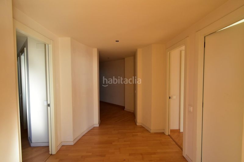 Foto f10a5698-1acb-46b1-a593-d1ef7953eaf5. Pis amb aparcament piscina a Diagonal Mar i el Front Marítim del Poblenou Barcelona