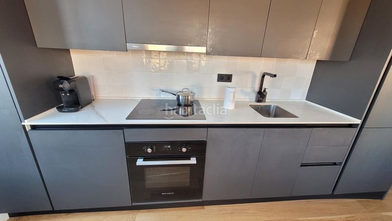 Foto ef2d053e-980a-45e4-9b5b-6e26160e57d6. Àtic a Raval Barcelona