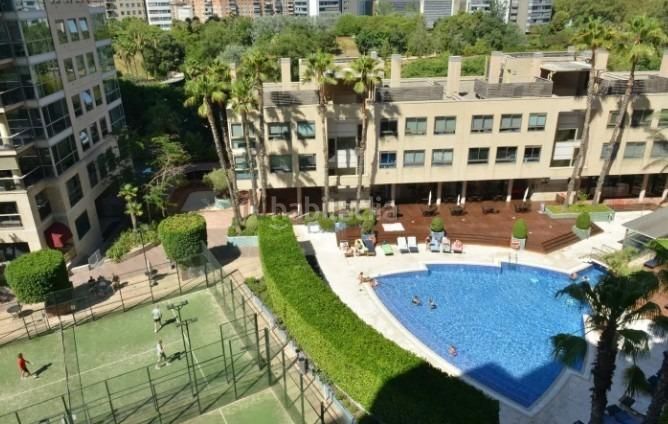 Foto caaa02ab-0178-4752-8ea4-006b7da95460. Pis amb aparcament piscina a Diagonal Mar i el Front Marítim del Poblenou Barcelona