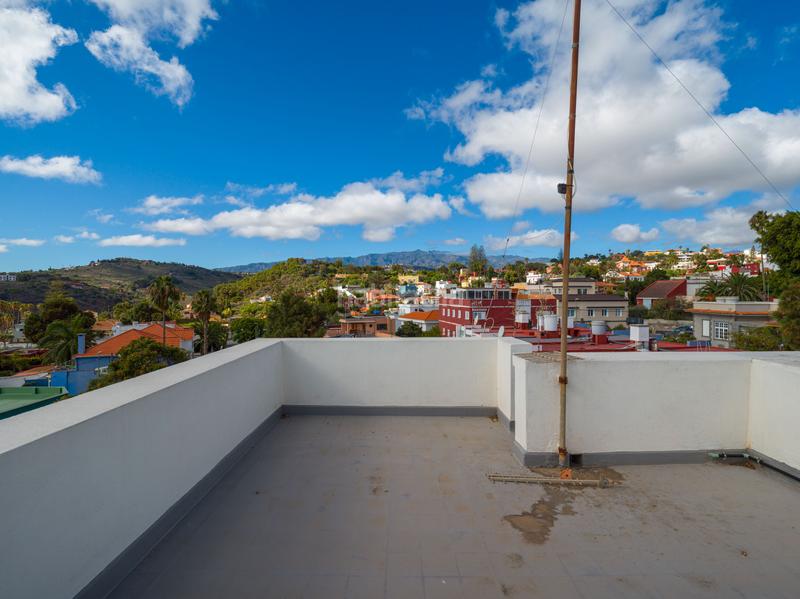 Foto 99345918-b381-4b4e-9bdf-0b6724a5054a. Chalet with parking in Tafira Palmas de Gran Canaria (Las)