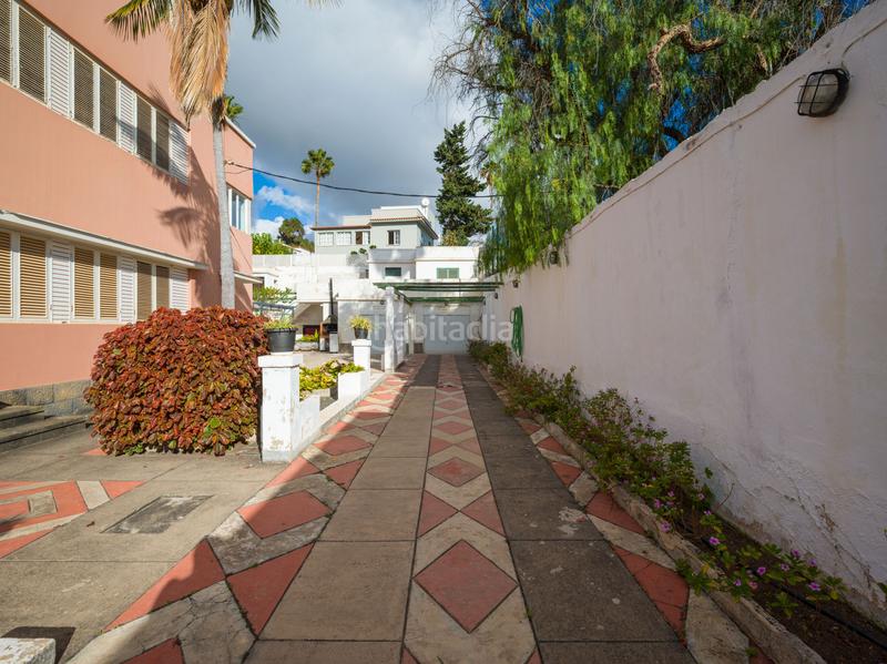 Foto d194fee8-e6f0-41f0-a7c9-a23a9e7e2e3a. Chalet with parking in Tafira Palmas de Gran Canaria (Las)