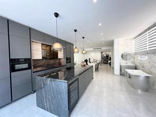 Miete Büro in Santa Ponça. Modern office premises for traspaso located close to the marina