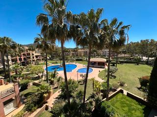 Penthouse in Santa Ponça. Penthouse apartment located in a gated residence within santa po
