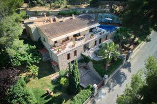Chalet in Son Vida. A unique family home in the heart of son vida