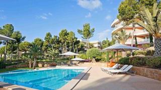 Apartament a Sol de Mallorca. Apartment set in the floresta del mar residence within sol de ma