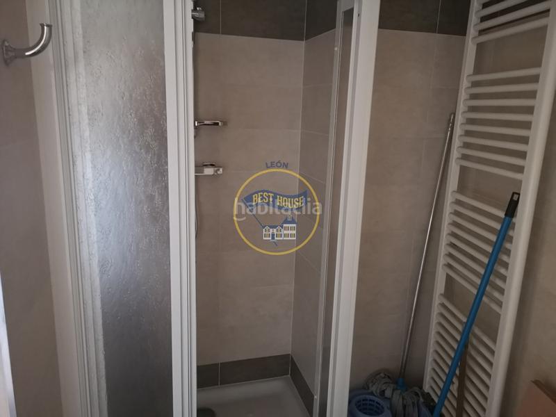 Foto 67743d9a-6564-4355-aa1e-8b6d33ca425b. Pis amb calefacció aparcament a Puente Castro León