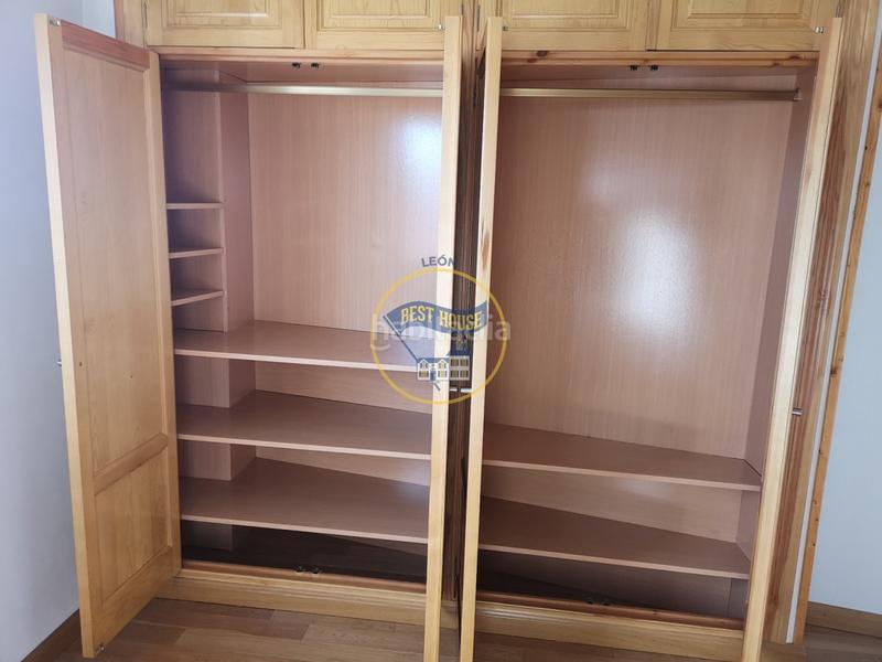 Foto 74ab1cc0-12e3-4b07-8bc5-bc2b3d24120e. Pis amb calefacció aparcament a Puente Castro León