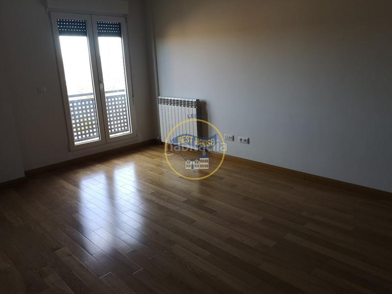 Foto 9367a19b-df87-4710-9ccf-c703c78661ae. Pis amb calefacció aparcament a Puente Castro León