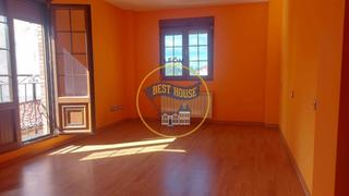 Chalet à Puente Castro. Chalet a la venta en puente castro.