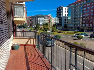 Appartement à San Claudio - La Chantría. Piso a la venta en la chantría, junto a la fuente de santa ana.