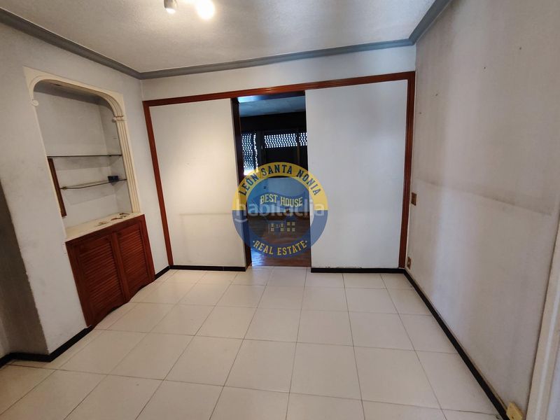 Foto c94052a5-4b37-4e9b-8561-e79f0b695bfa. Pis a Centro Ciudad León