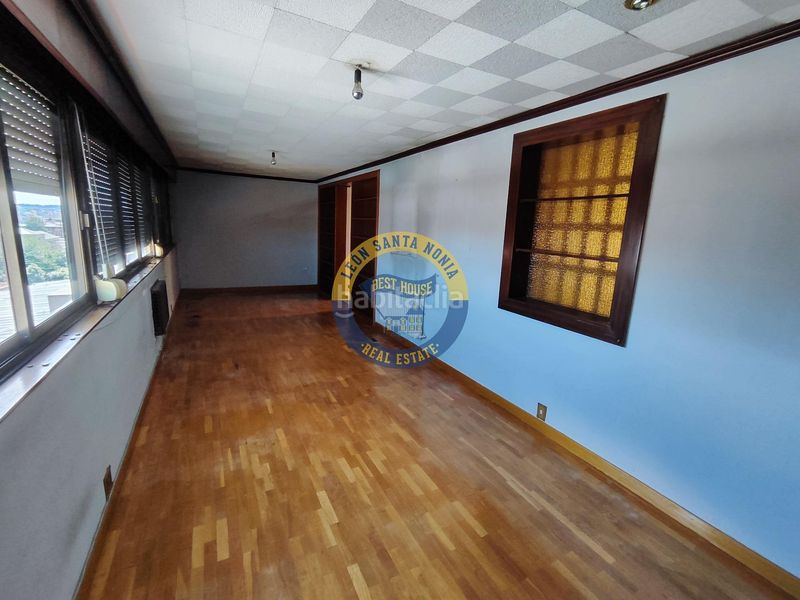 Foto e9fe27c8-dd5d-4b2b-8bd6-7aca5c141679. Pis a Centro Ciudad León