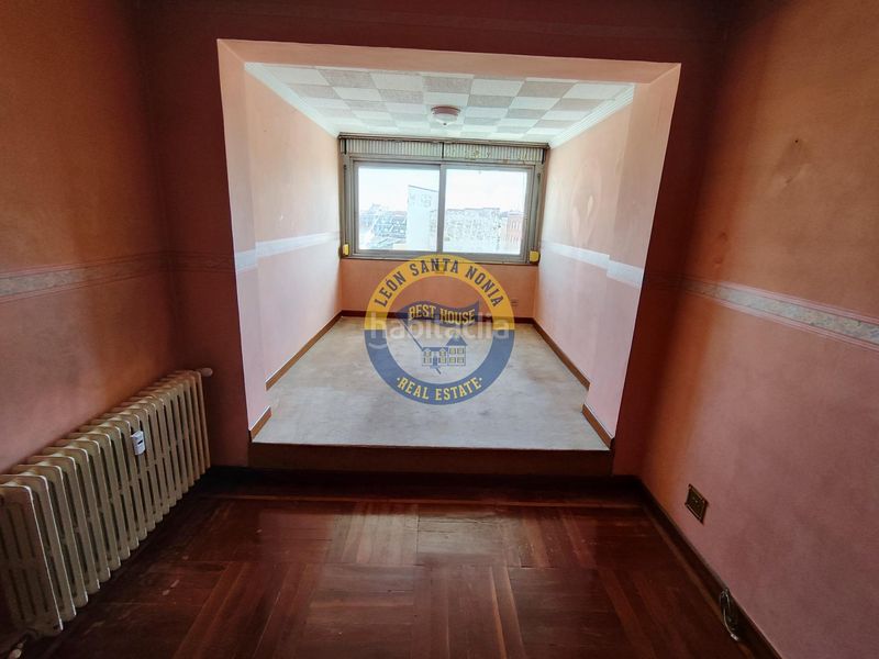 Foto eb64fc2a-c75b-432e-8614-310f24425b48. Pis a Centro Ciudad León