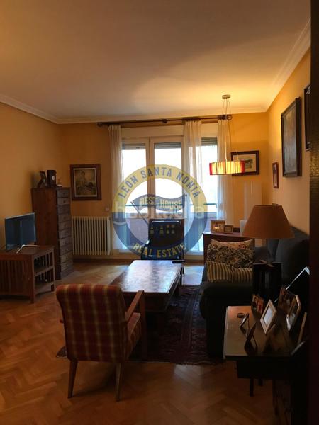 Foto 8ea4b5fc-f063-4a7c-9cab-4dae3db08890. Pis amb calefacció aparcament a San Claudio - La Chantría León