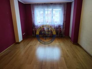 Appartement à Armunia. Piso a la venta en el barrio la sal.